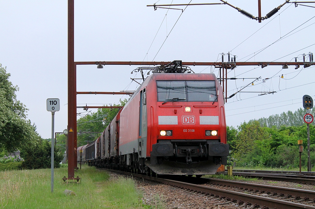 DBS/RSC EG 3108 hat mit einem Misch Gz Einfahrt in den Padborger Bahnhof. 01.06.2013