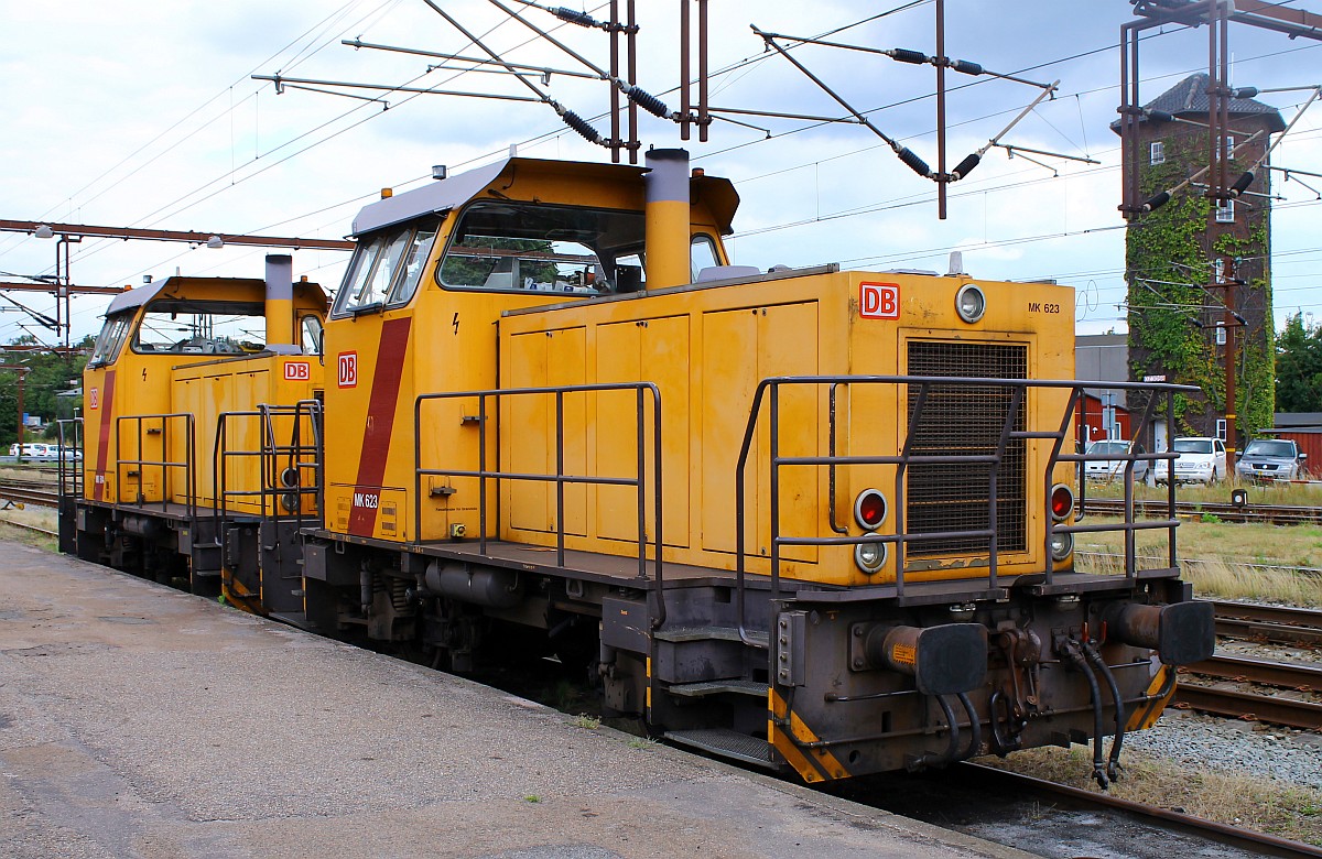 DBS/RSC MK 614 mit Nummer(9886 0100614-7 DK-RSC) und 623 ohne Nummer abgestellt im dänischen Fredricia. 24.07.2015