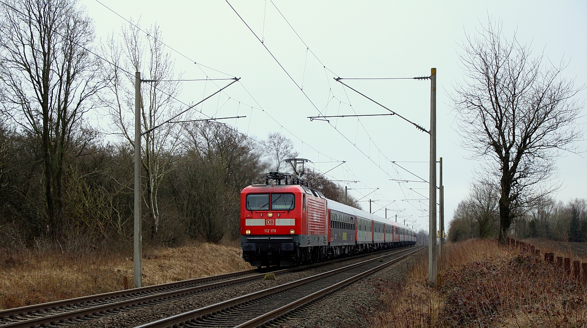 DB/WFL 112 170-6  Miet mich  mit dem D 304 aus Innsbruck knapp 200m vor der Einfahrt in den dänischen Grenzbahnhof Pattburg/DK aufgenommen in Harrislee/Grenze. 12.03.2023 