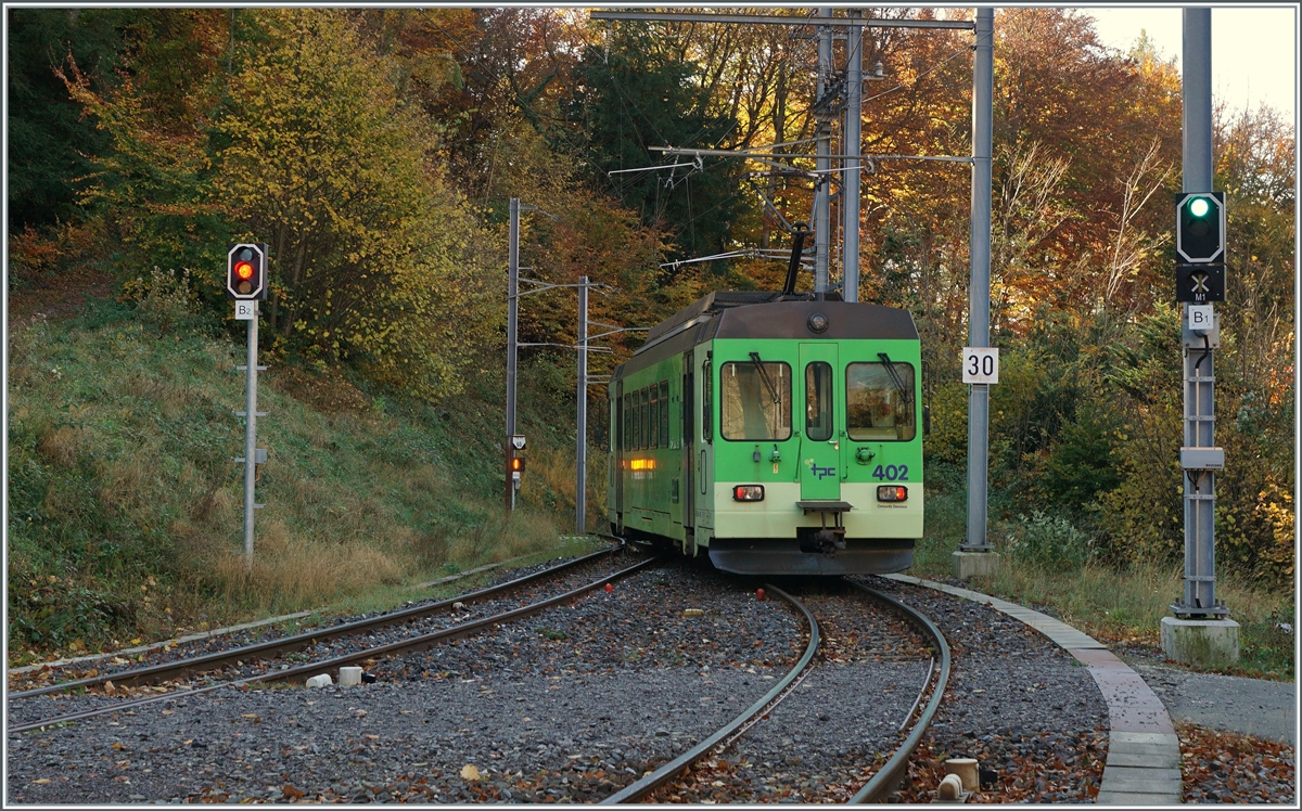 Der ASD BDe 4/4 402 erlässt Verchiez auf dem Weg nach Aigle. 

5. November 2021