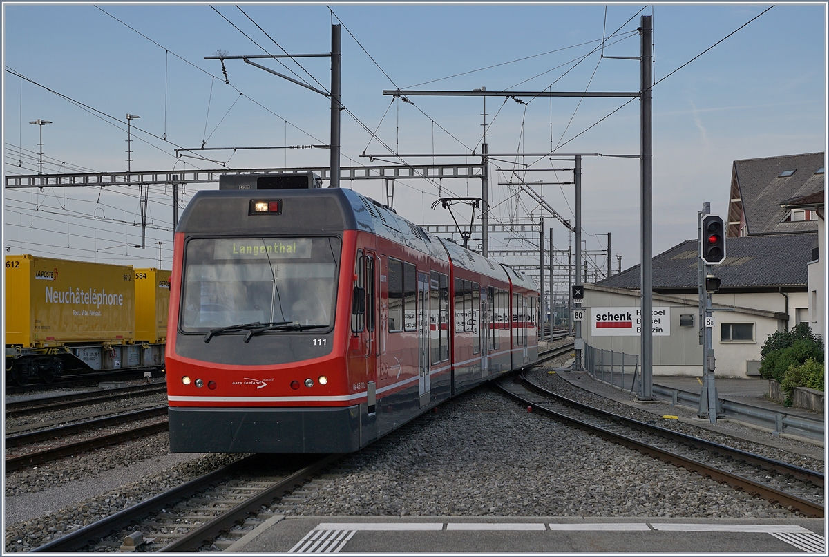 Der asm Be 4/8 111 von Solothurn nach Langenthal erreicht Oensingen.

10. August 2020
