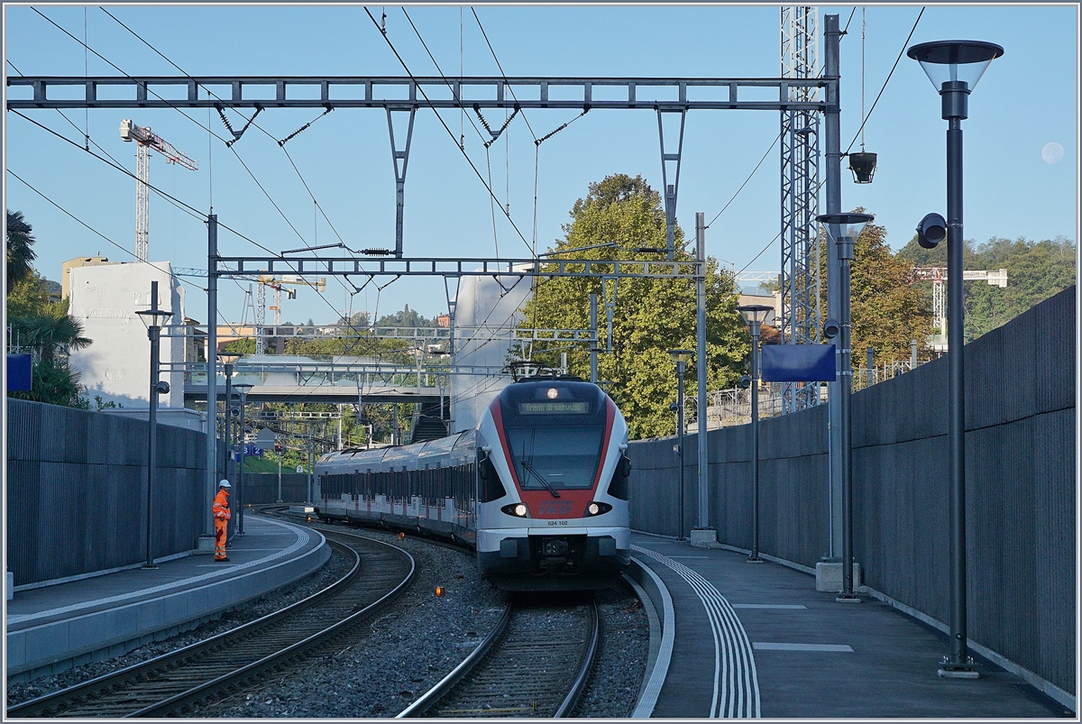 Der Bahnhof bzw. die Haltstelle Lugano Paradiso wurde an die neuen Bedürfnisse angepasst und praktisch vollständig umgestaltet; leider verlor der Bahnhof dadurch seinen Charme.

27. Sept. 2018