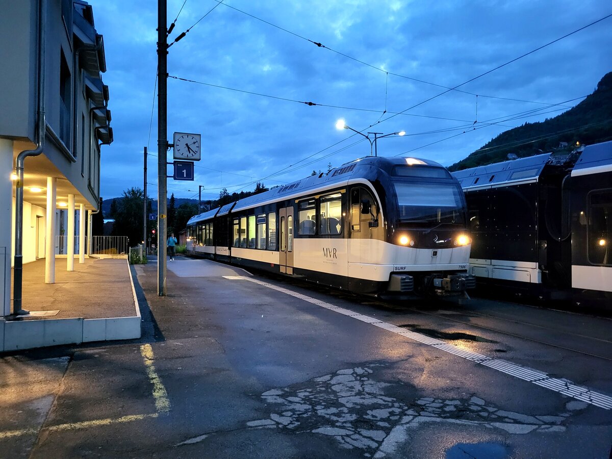 Der CEV MVR ABeh 2/6 7506 wird am frühen Morgen für die Abfahrt nach Vevey vorbereitet.
27 Mai 2024