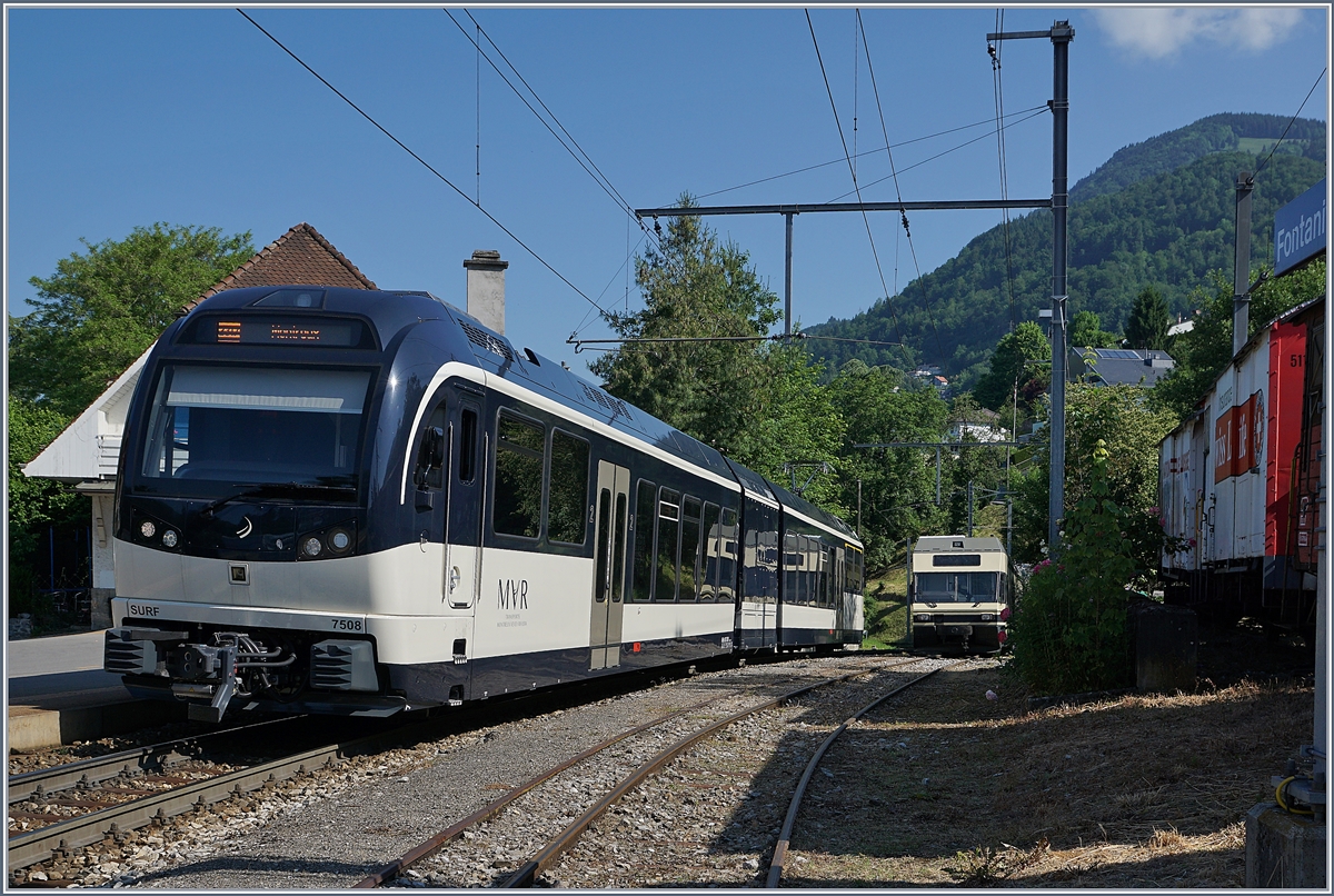 Der CEV MVR GTW ABeh 2/6 beim Wenden in Fontanivent.
020 Juni 2017