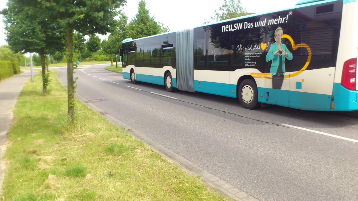 Der Citaro 3 NB SW 592
...an der endhaltestelle an der Landwehr gelungenes Fahrzeug von Mercedes