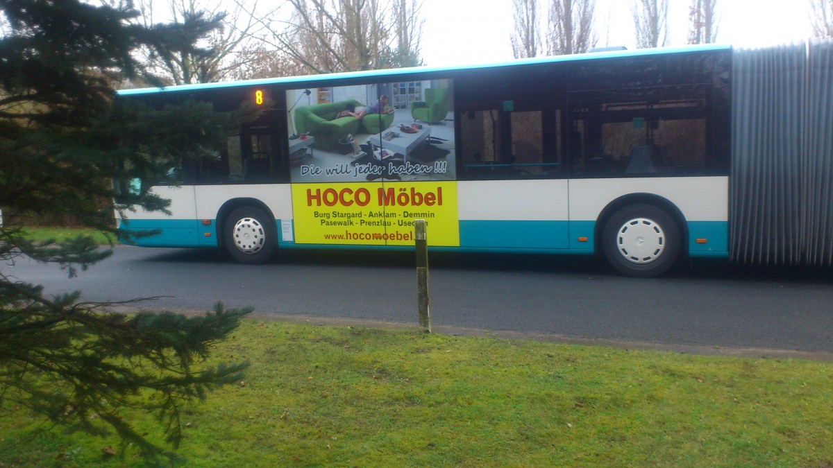 Der Citaro  NB SW 590......und noch das Trafficbord auf der linken Fahrzeugseite für Hoco Möbel 