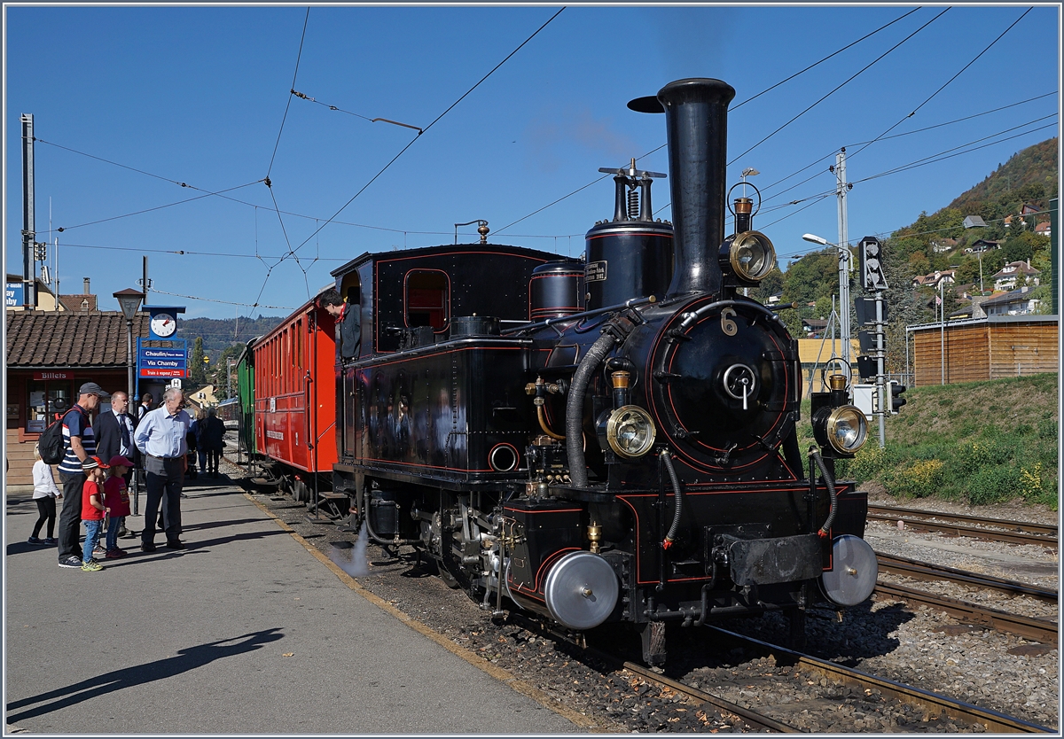 Der Dampfzug der Blonay-Chamby Bahn ist fr die Abfahrt bereit.
15. Oktober 2018