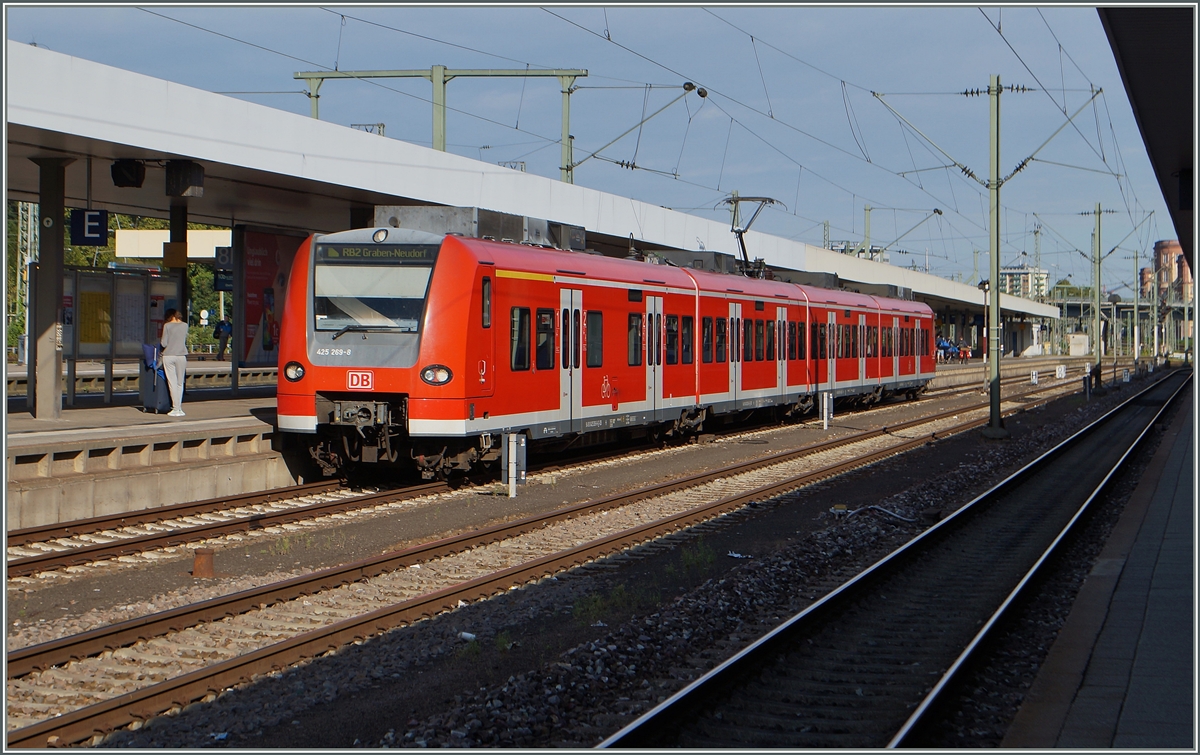 Der DB ET 425 269-8 in Mannheim.
20. Aug. 2014