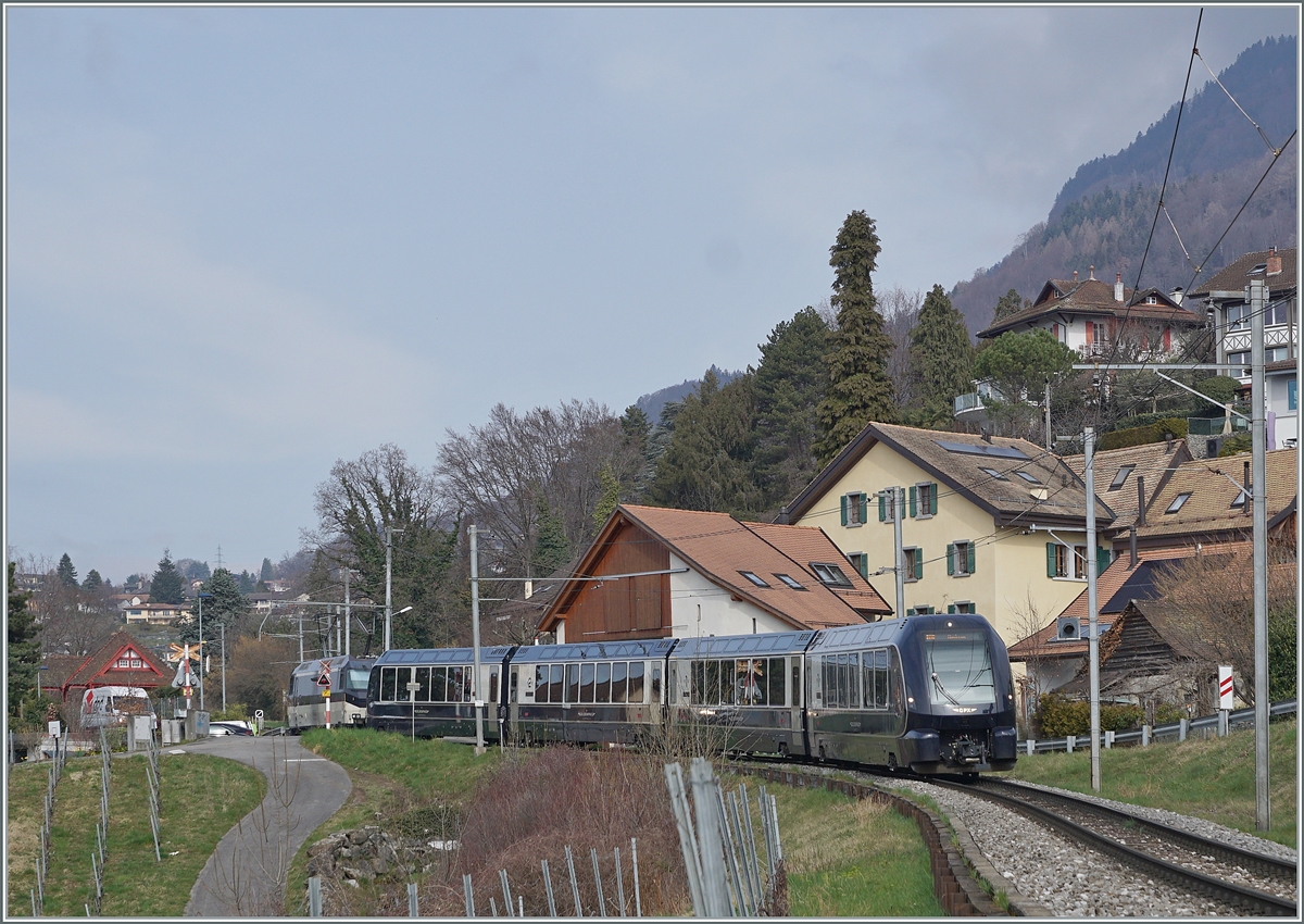 Der GoldenPass Express GPX 4065 ist bei Fontanivent schon fast am Ziel seiner Fahrt von Interlaken Ost nach Montreux. 28. Februar 2024