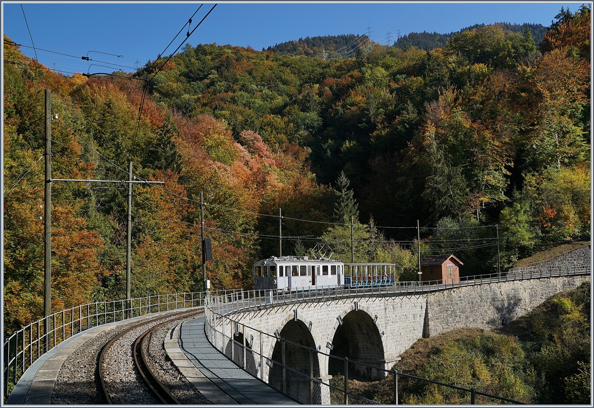 Der MOB BCFe 4/4 N° 11 bei  Vers-chez-Robert . 

14. Okt. 2018