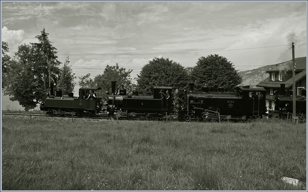 Der Museumszug war gleich mit vier Dampflokc bespant, leider passten auf dieses Bild nur drei...
Von links nach Rechts: G 3/3 (LEB) G 3/3 JS/BAM und die BFD HG 3/4 N° 3.
3. Juni 2017