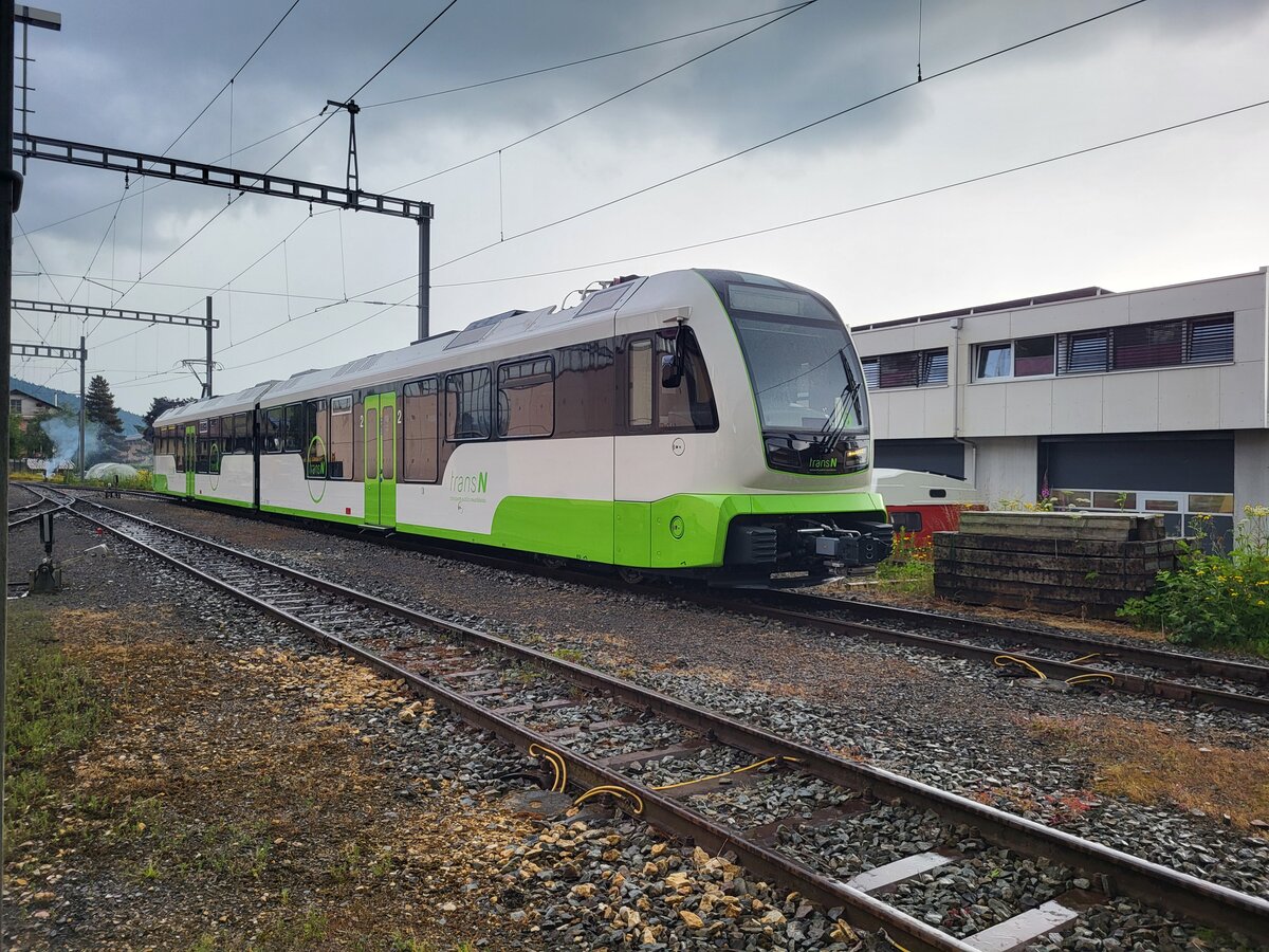 Der neue ABe 4/8 n° 9 der transN in les Ponts de Martel.
24.Juni 2024