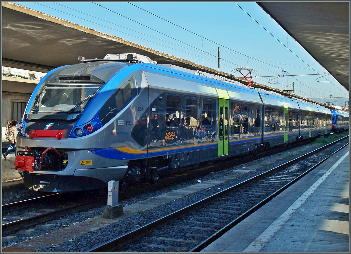 Der neuen ETR 324  jazz  in Firenze SMN.
21. April 2015