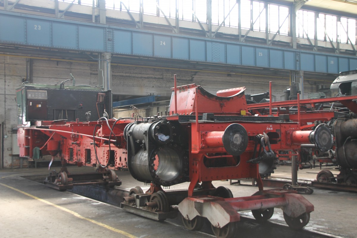 Der Rahmen der 98 8921 im DLW Meiningen am 29.M�rz.2014