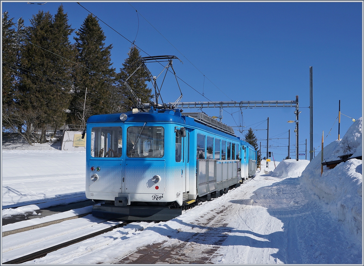 Der RB BDeh 2/4 N 13 verlsst Rigi Staffel Richtung Arth Goldau.
24 Feb. 2018
