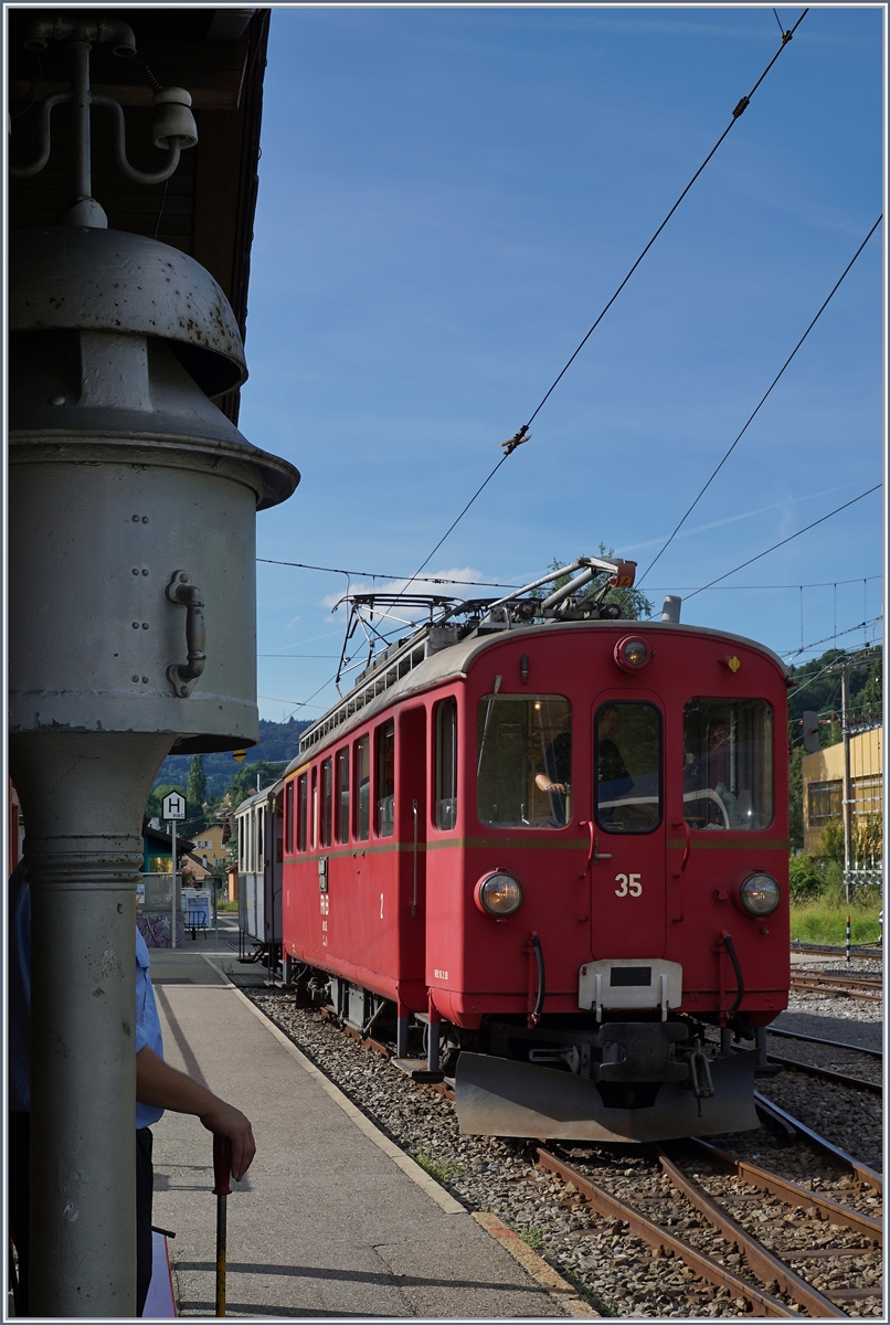 Der RhB ABe 4/4 N° 35 in Blonay.
1. Aug. 2016