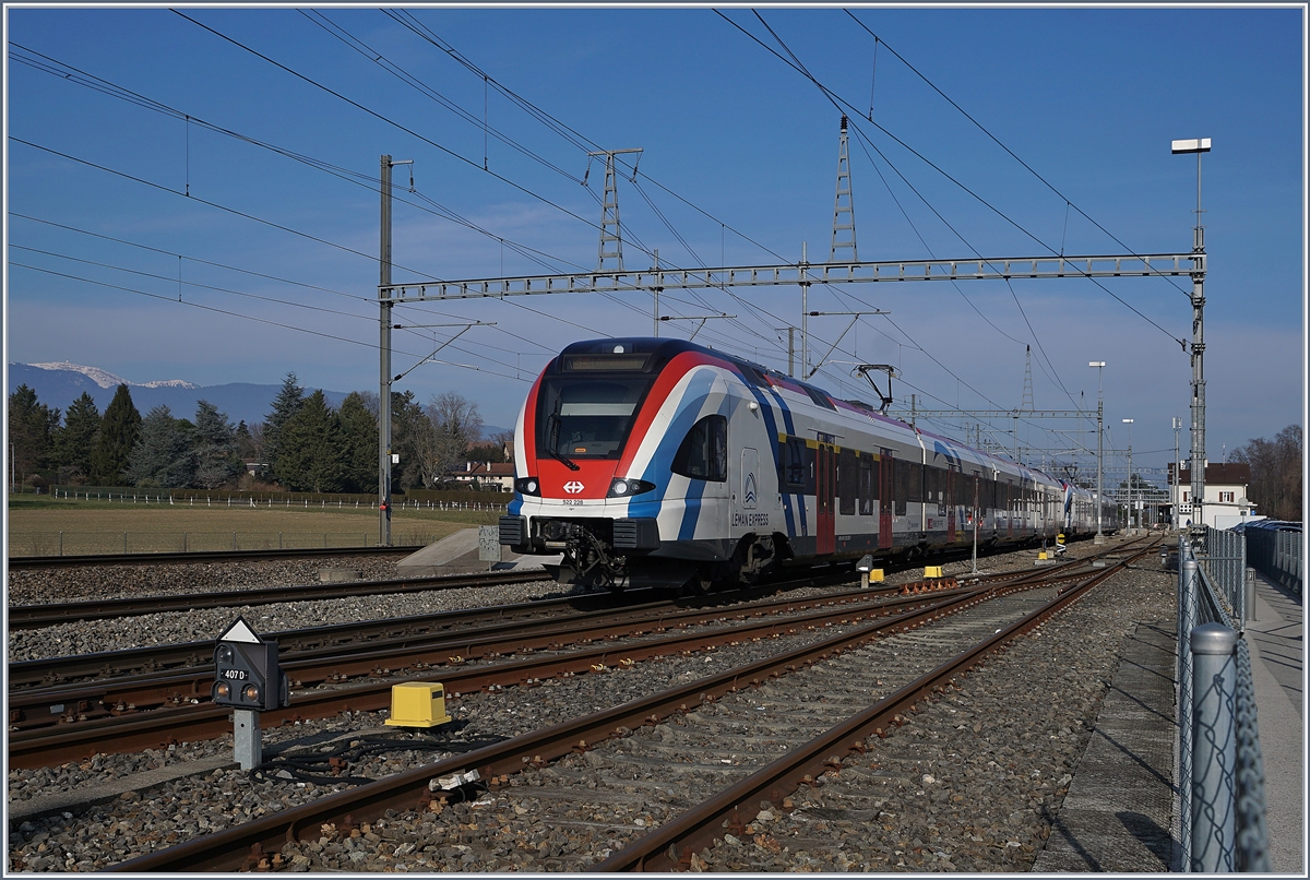 Der SBB RABe 522 228 und ein weiterer erreichen ihren Zielbahnhof Coppet.

21 Jan. 2020