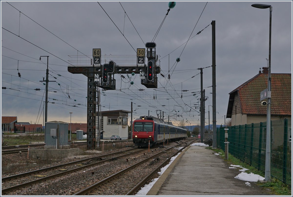 Der TER 18122 von Neuchâtel hat sein Ziel erreicht. 

23. Nov. 2019