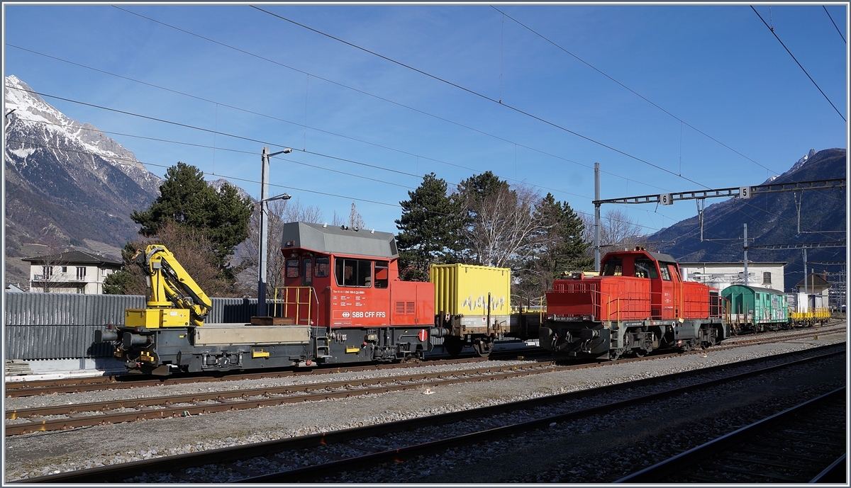 Der Tm 234 105-5 (UIC 98 85 5 234 105-5 CH-SBBI) und rechts im Bild die SBB Am 841 019 (UIC 92 85 8 8/41 019-3 CH-SBBI) in Martigny.

9. Feb. 2020