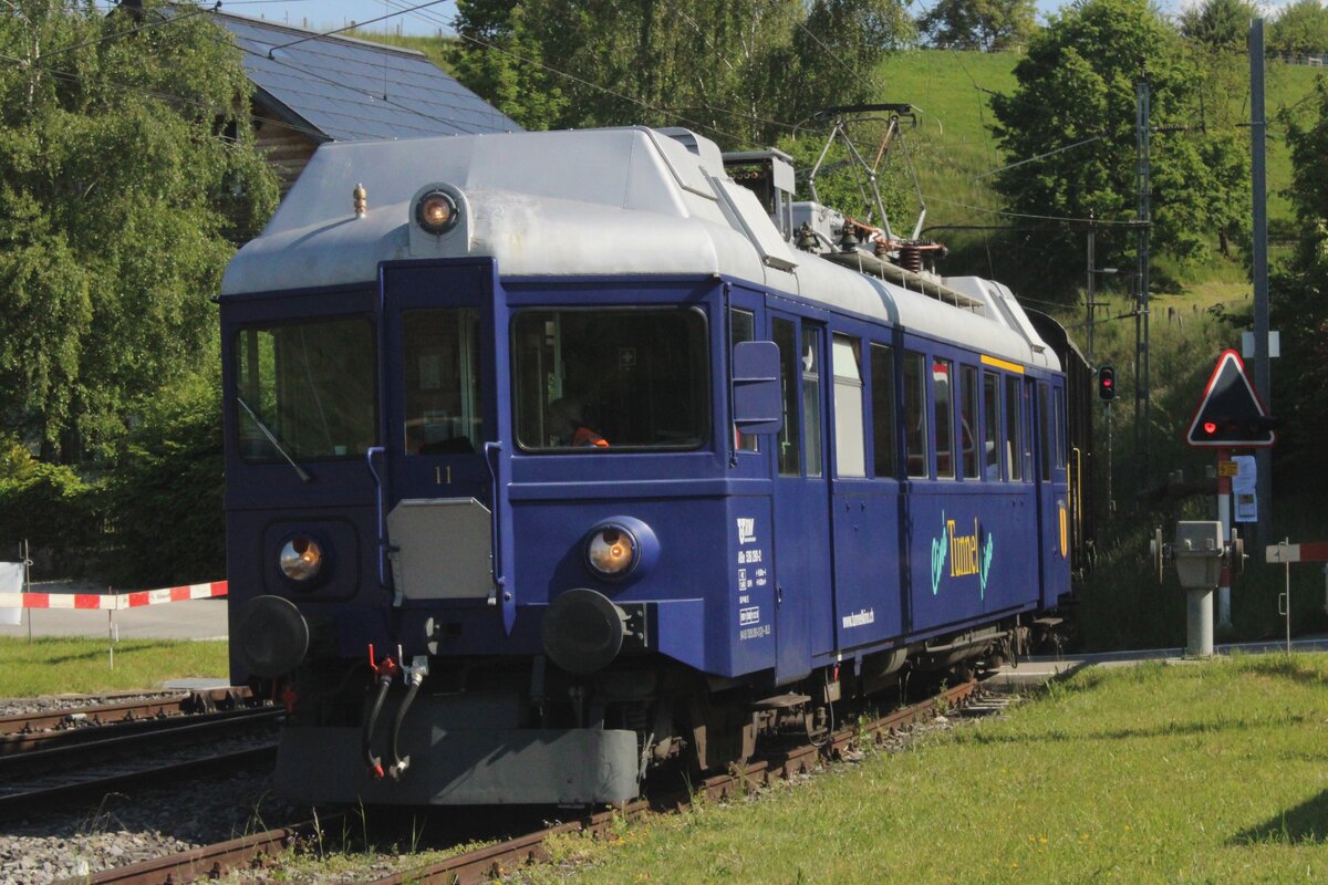 Der Tunnelkino 526 290 (ex-RM) kehrt zurck in Smiswald-Grnen und wird am 18 Mai 2025 vom offenbarer Pfad fotografiert.
