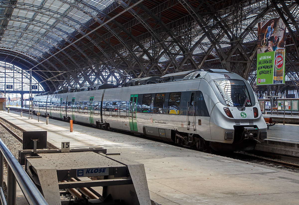 Der vierteilige Bombardier Talent 2 –1442 713 / 1442 213 der DB Regio für die S-Bahn Mitteldeutschland, steht am 11.06.2022 als S3 nach Wurzen im Hauptbahnhof Leipzig, wobei eigentlich müsste er im Hbf tief stehen. 