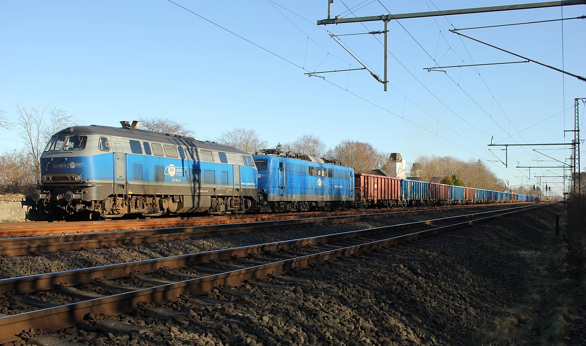 Der zweite Düngerzug in diesem Jahr...EGP 218 002 und 151 025 mit dem inzwischen geleerten Düngerzug. Jübek 02.03.2021