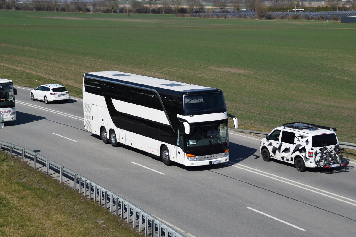 DGF-RR 431 von Reicheneder Reisen im April 2021 in Dingolfing. 