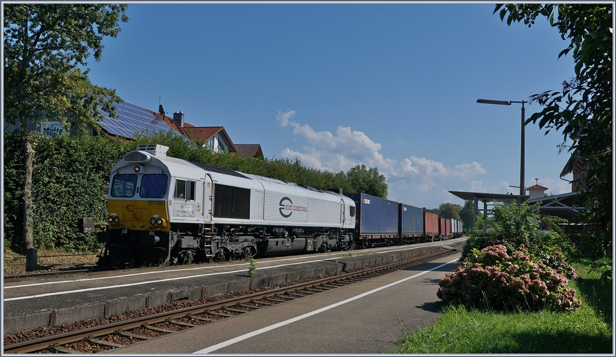 Die 077 010-2 warte in Nonnenhorn einen Gegenzug ab. 

9. Sept. 2016