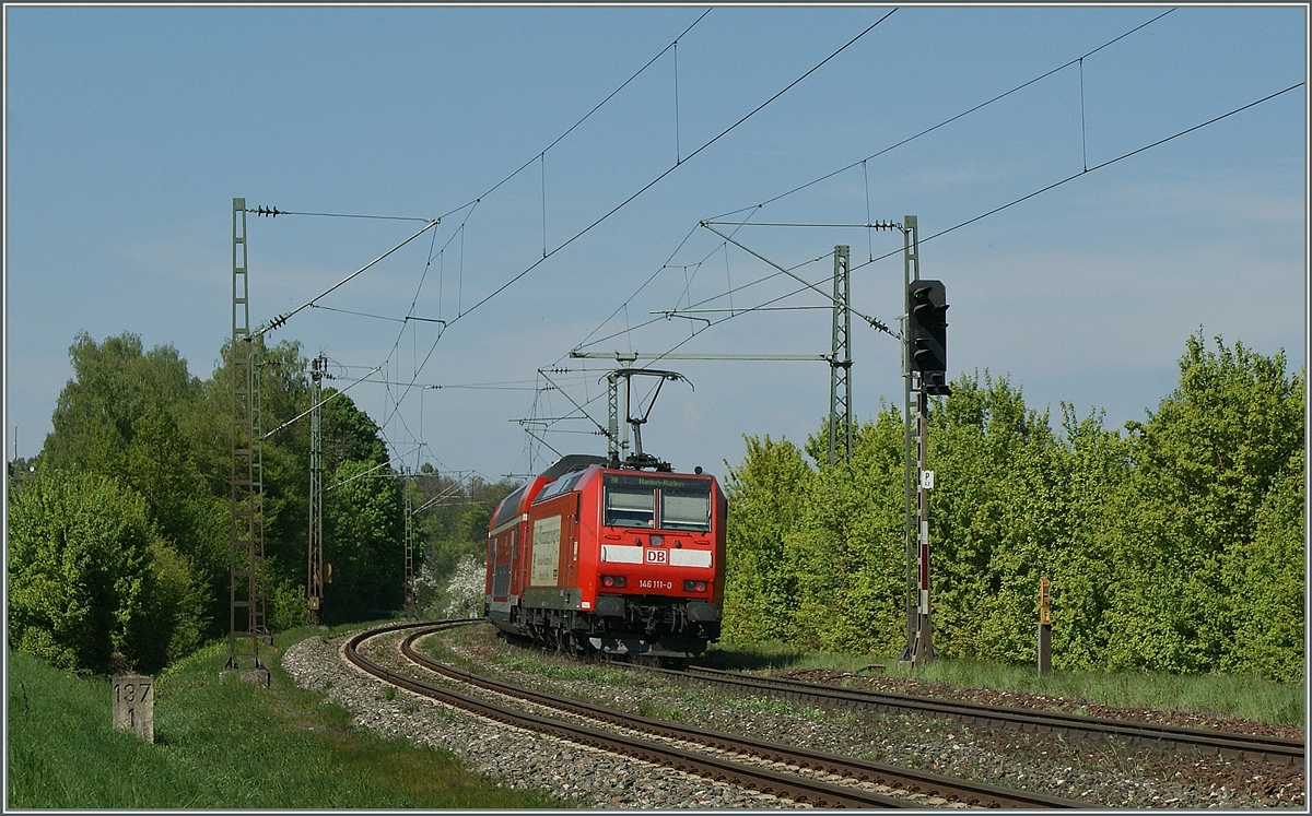 Die 146 111-0 schiebt ihren Schwarzwald IRE nach Baden Baden. (Streckensperrung infolge Murtalbrückenbau).
22. April 2011