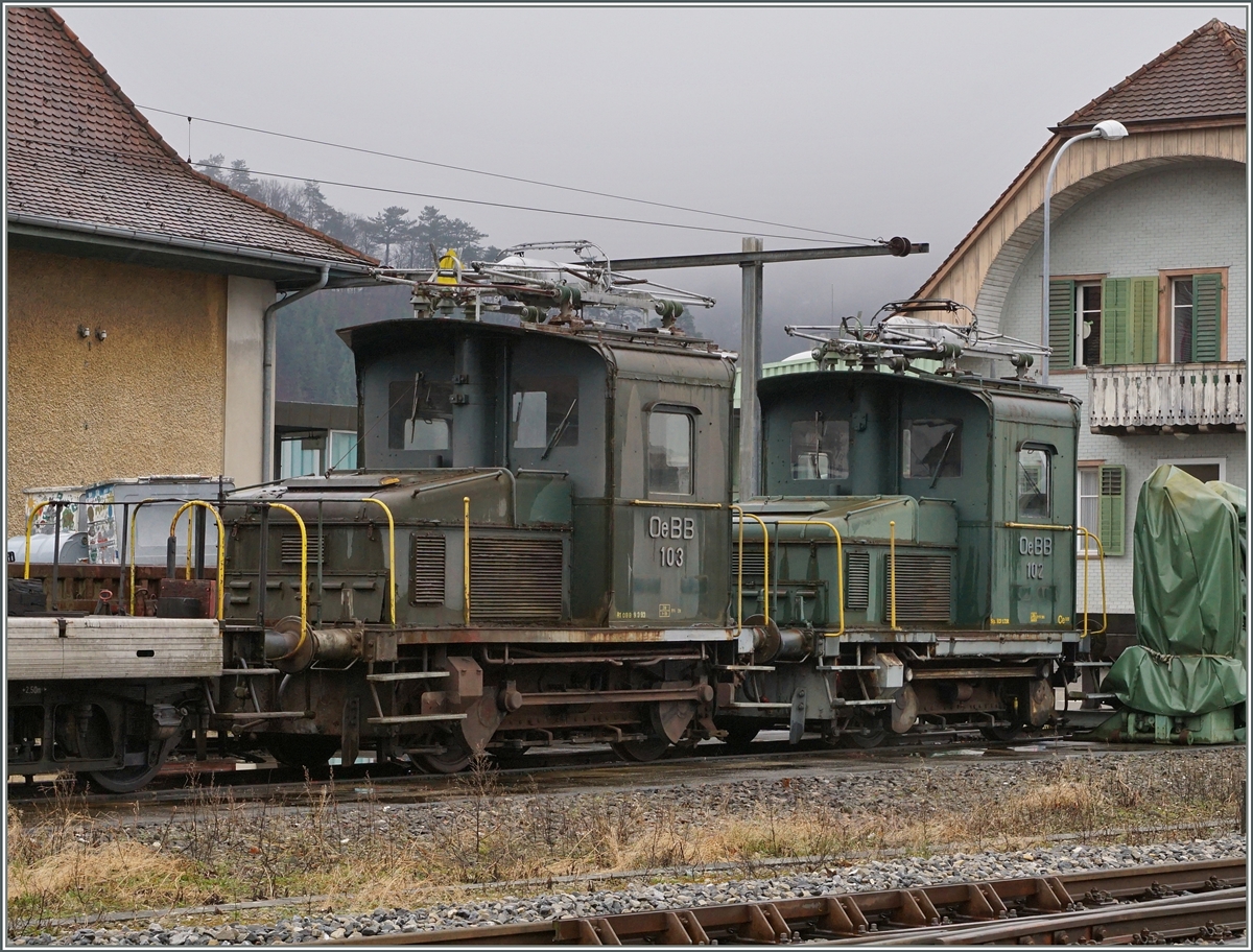 Die beiden Ce 2/2 102 und 103 in Balsthal.
5. März 2016