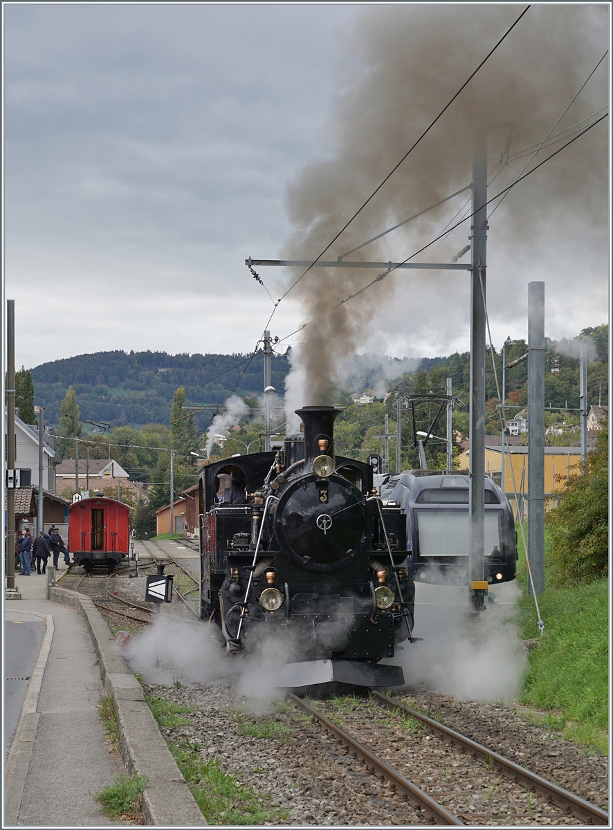 Die BFD HG 3/4 N° 3 der Blonay - Chamby Bahn rangiert in Blonay um ihren Zug nah Chaulin zu übernehmen. 
4. Oktober 2025 Die BFD HG 3/4 N° 3 der Blonay - Chamby Bahn rangiert in Blonay um ihren Zug nah Chaulin zu übernehmen. 
4. Oktober 2025