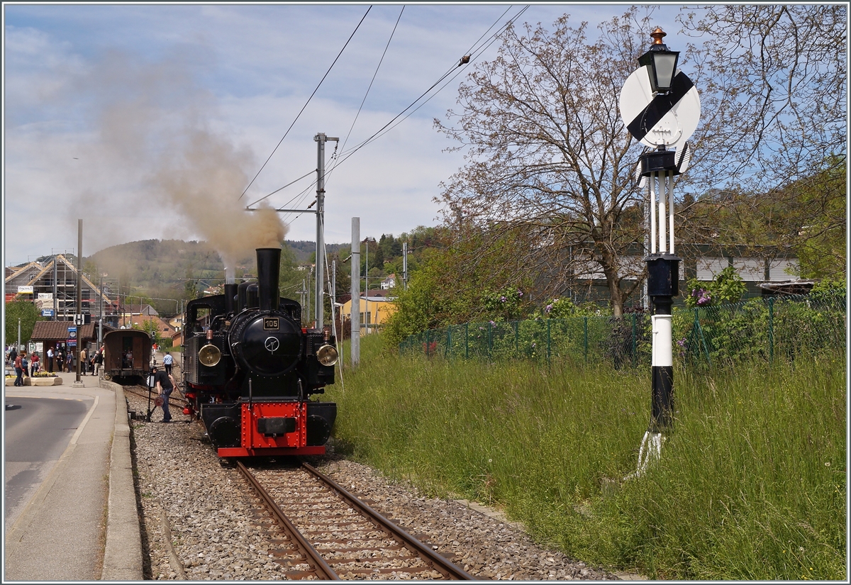 Die Blonay Chamby Bahn G 2x 2/2 105 rangiert in Blonay.

9. Mai 2021