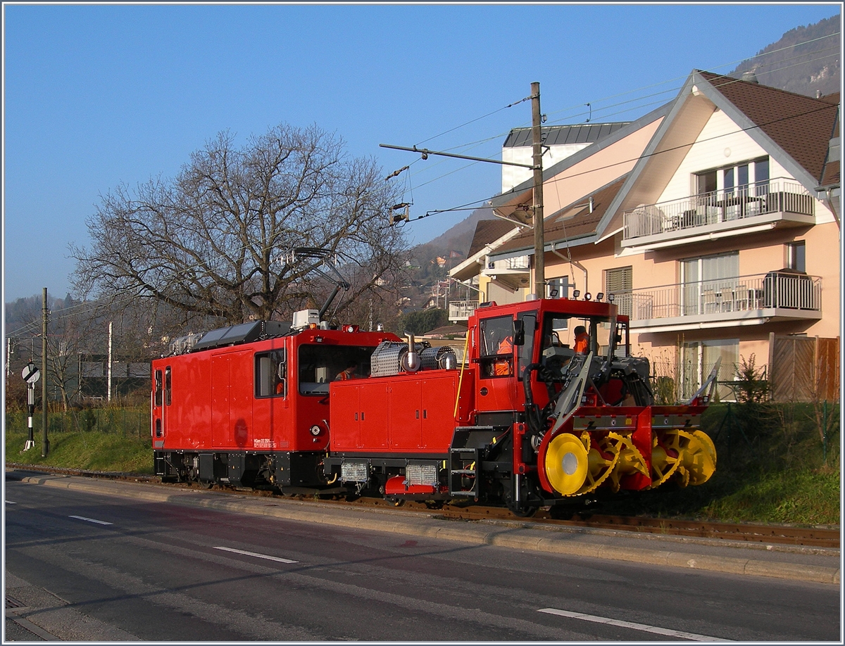 Die CEV MVR HGem 2/2 2501 mit einer neuen Schneefrse auf Testfahrt bei Blonay (auf der Strecke der Blonay-Chamby Bahn).
5. Dez. 2016