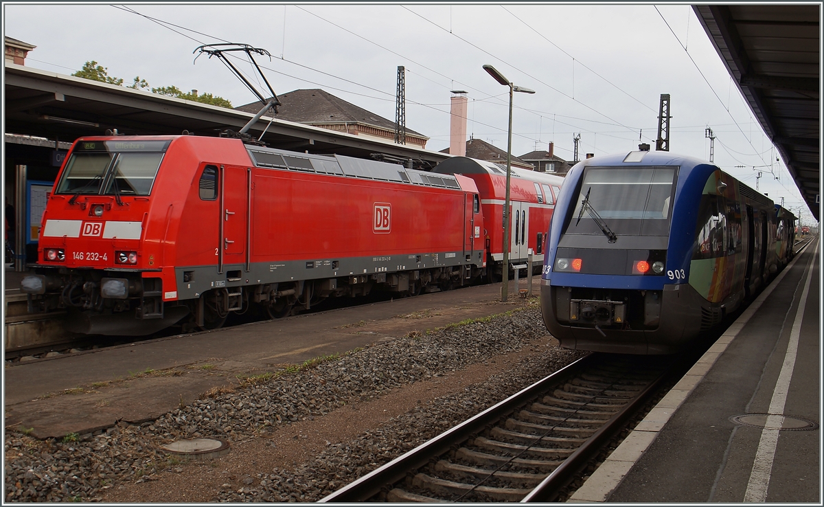 Die DB 146 232-4 und eine SNCF  Walfisch  in Offenburg.
15. Sept. 2015