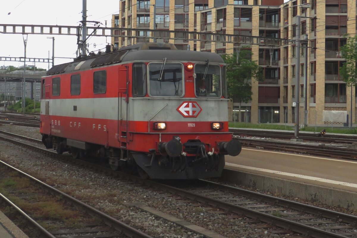 Die Einzige noch in Swiss-Express Lackierung: 11109 lauft am 19 Mai 2023 um in Zürich HB.
