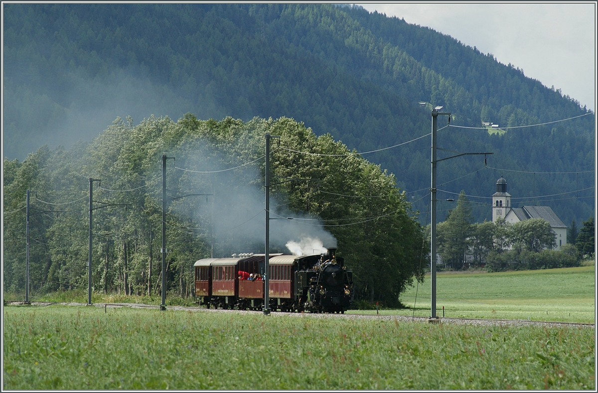 Die Furkabahn HG 3/4 der Blonay - Chamby Bahn mit einem Dampfzug kurz vor Oberwald.
16. August 2014