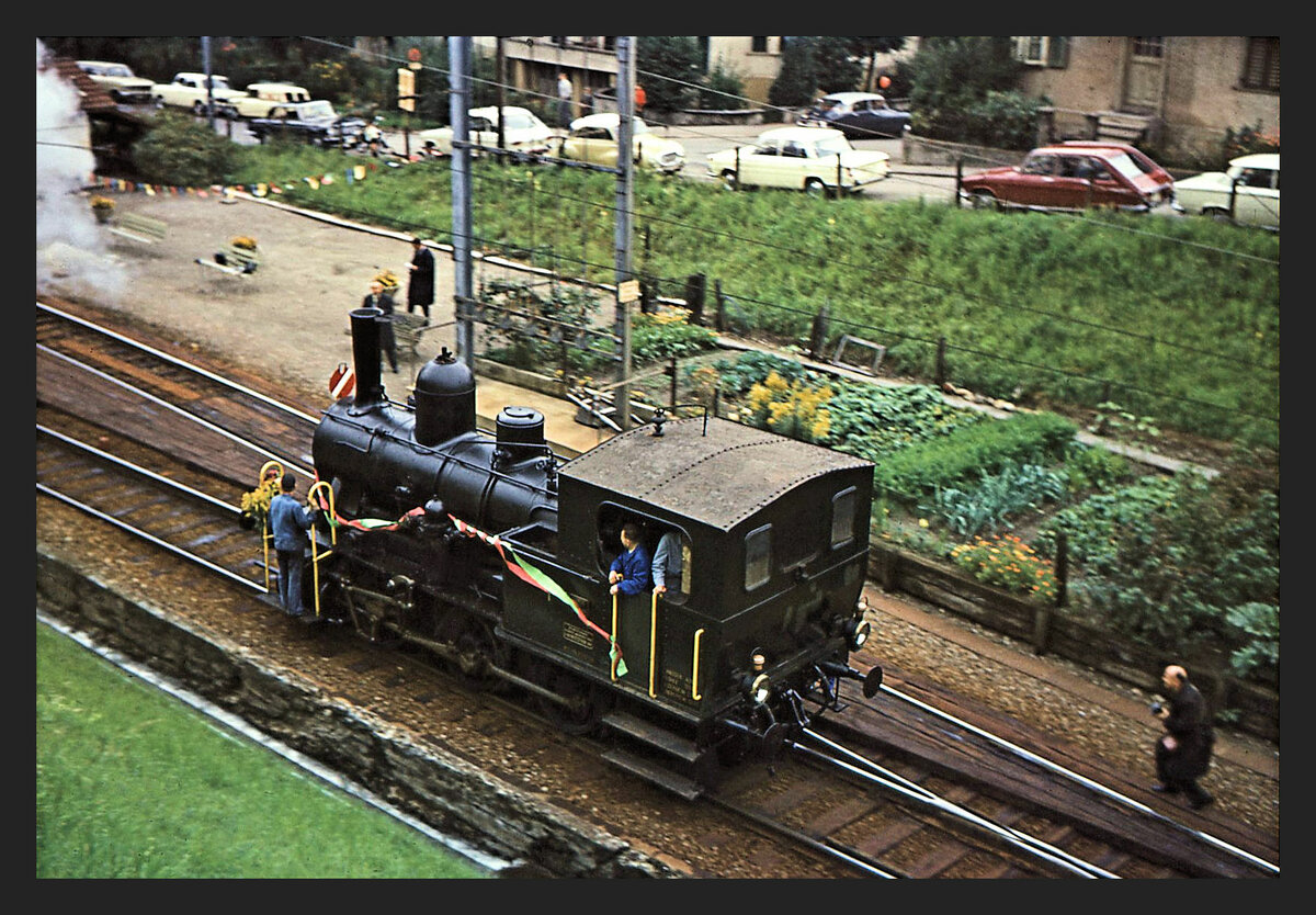 Die Gaswerkbahn Dampflok wurde für Abschiedsfahrten wiedererweckt. Hier rangiert sie am 1.September 1968 in Wabern. 