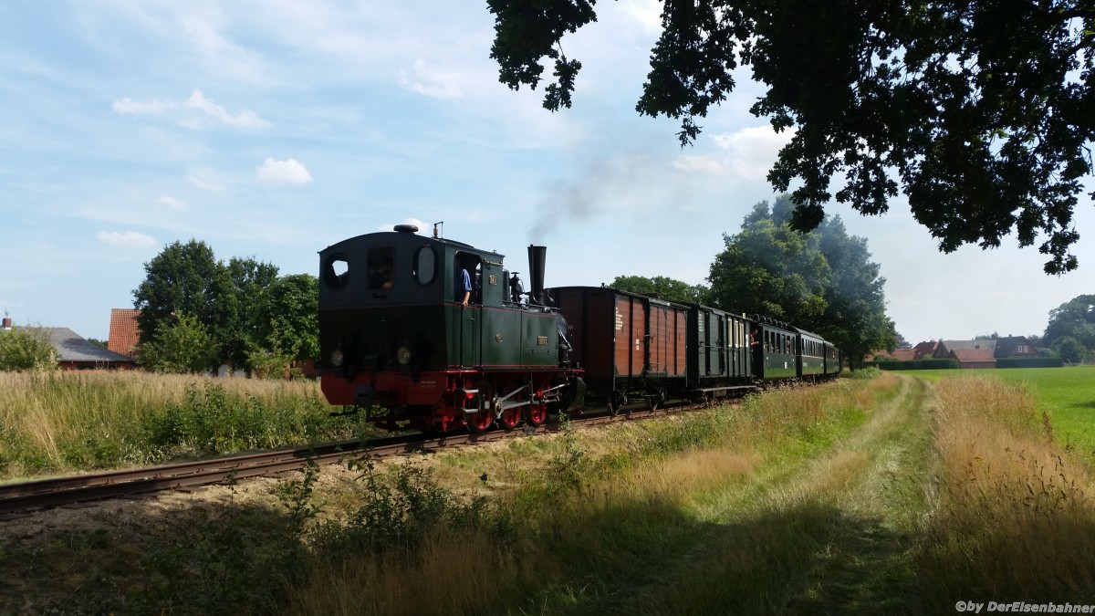 Die Hoya kommt aus Asendorf zurück. 
Hier hinter Heiligenberg (am 01.08.2015)