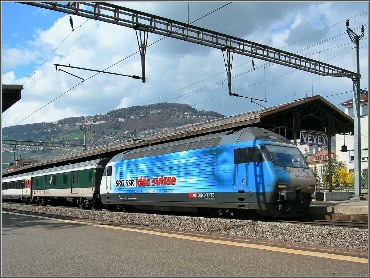 Die  idée suisse  Re 460 020-1 in Vevey. 
17. April 2006 