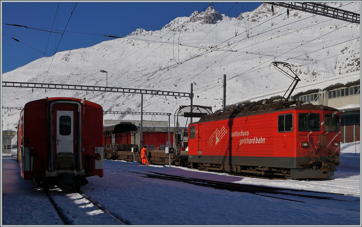 Die MGB Ge 4/4 81  Wallis  in Andermatt.
11. Feb. 2016