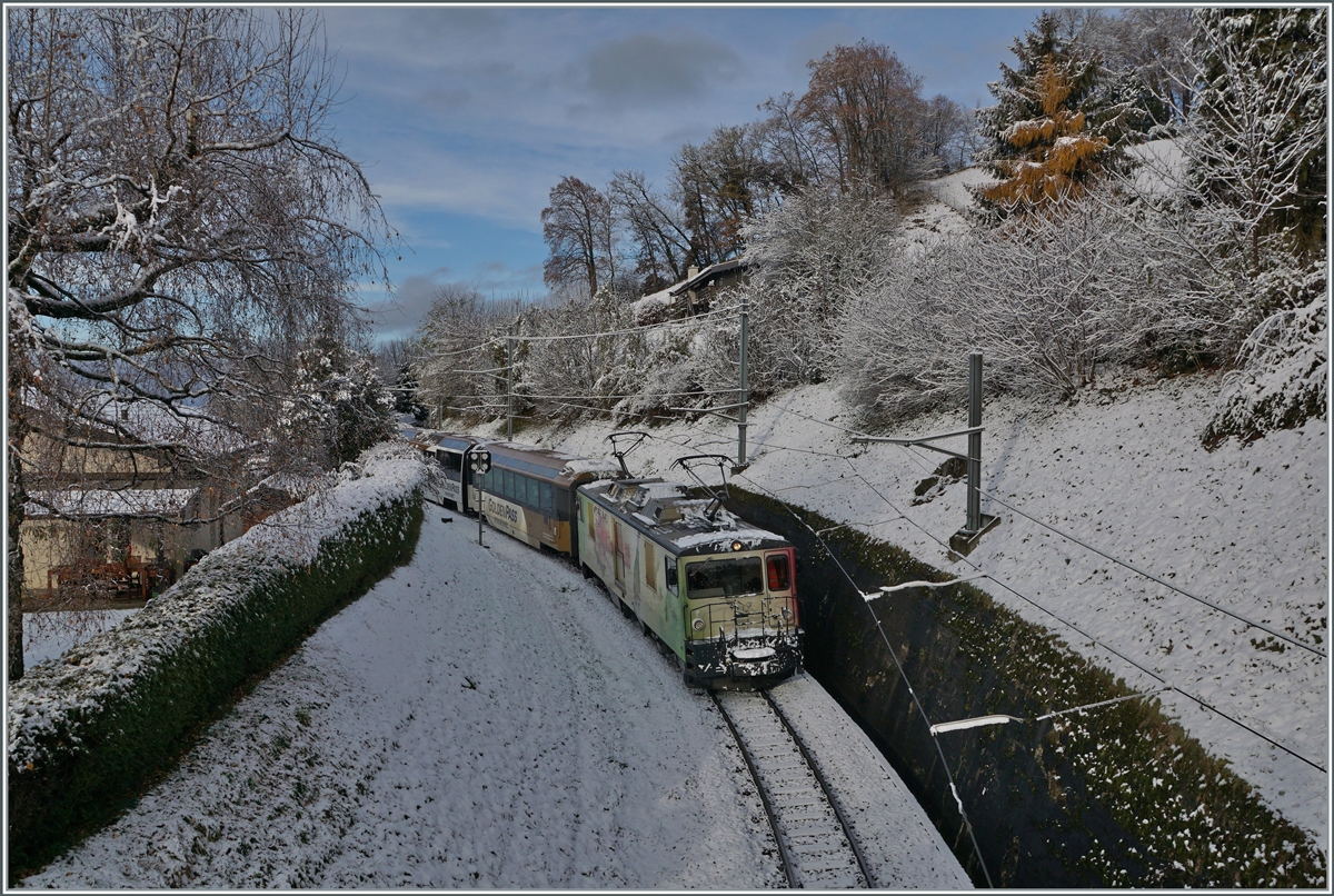 Die MOB GDe 4/4 6006 Aigle Les Murailles ist mit einem MOB Golden Pass Panoramic Zug bei Sonzier auf dem Weg nach Montreux. 

5. Dez. 2020