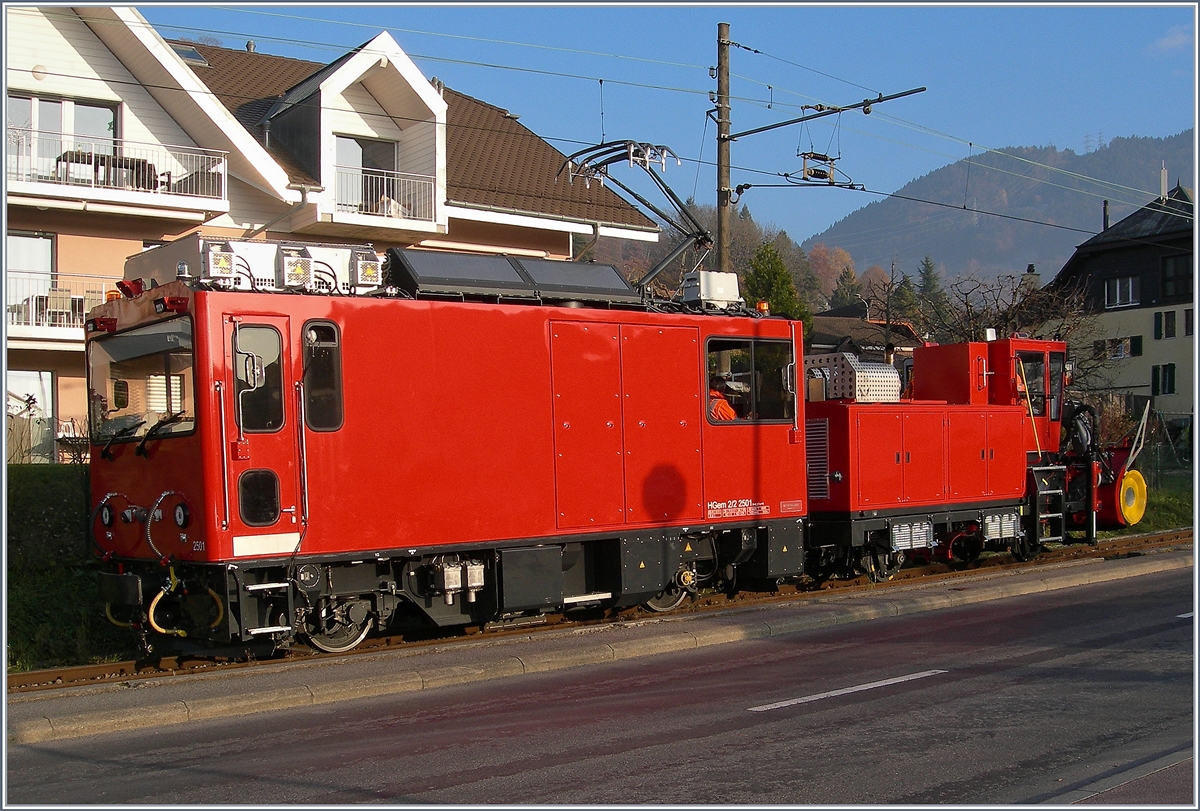 Die MVR HGem 2/2 2501 in Blonay auf Probefahrt.
5. Dez. 2016