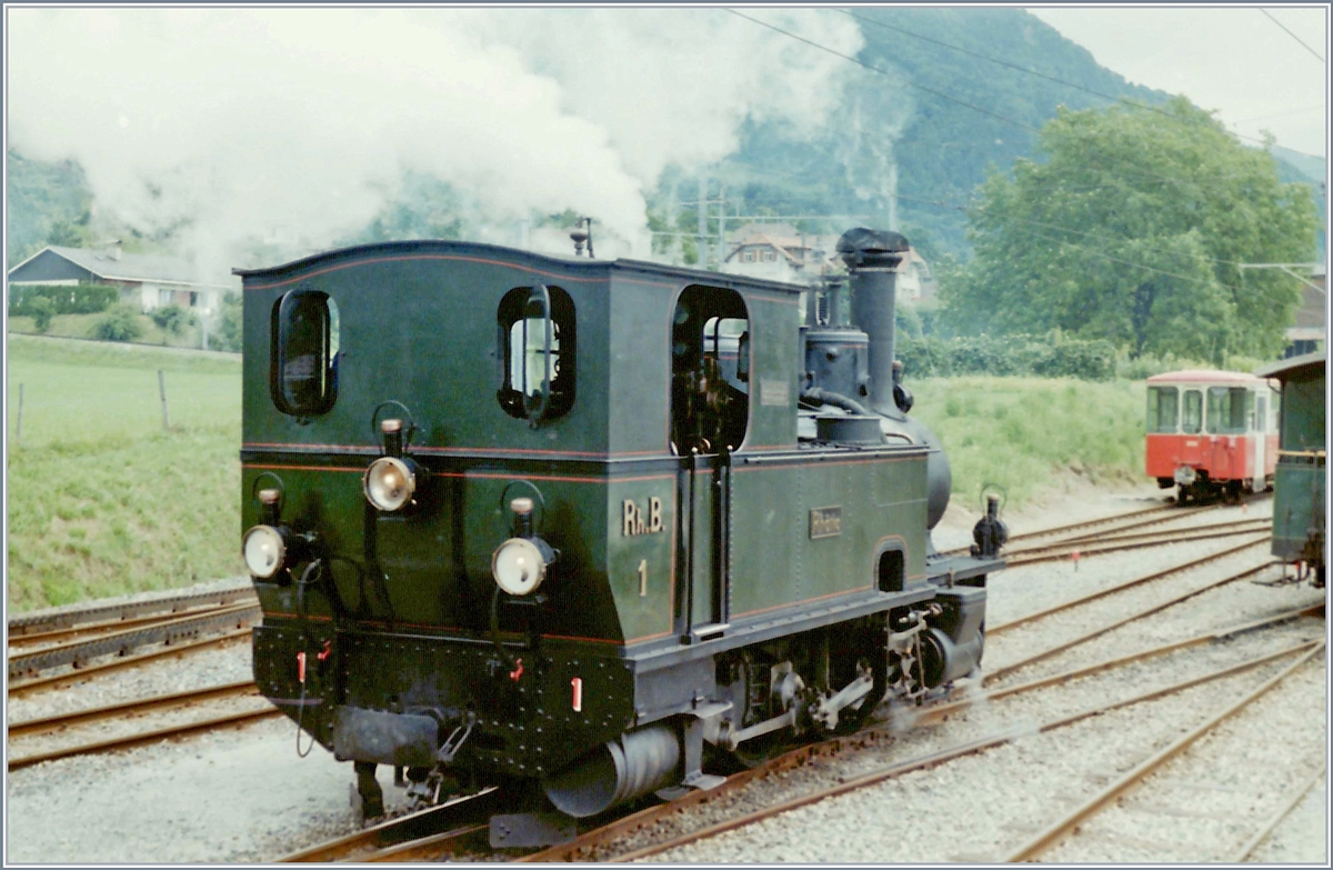 Die RhB G 3/4 N° 1, 1889 an die L.D. geliefert, war von 1970 bis 1988 bei der Blonay - Chamby Bahn im Einsatz. Dies Analog Bild aus Blonay stammt vom August 1985.