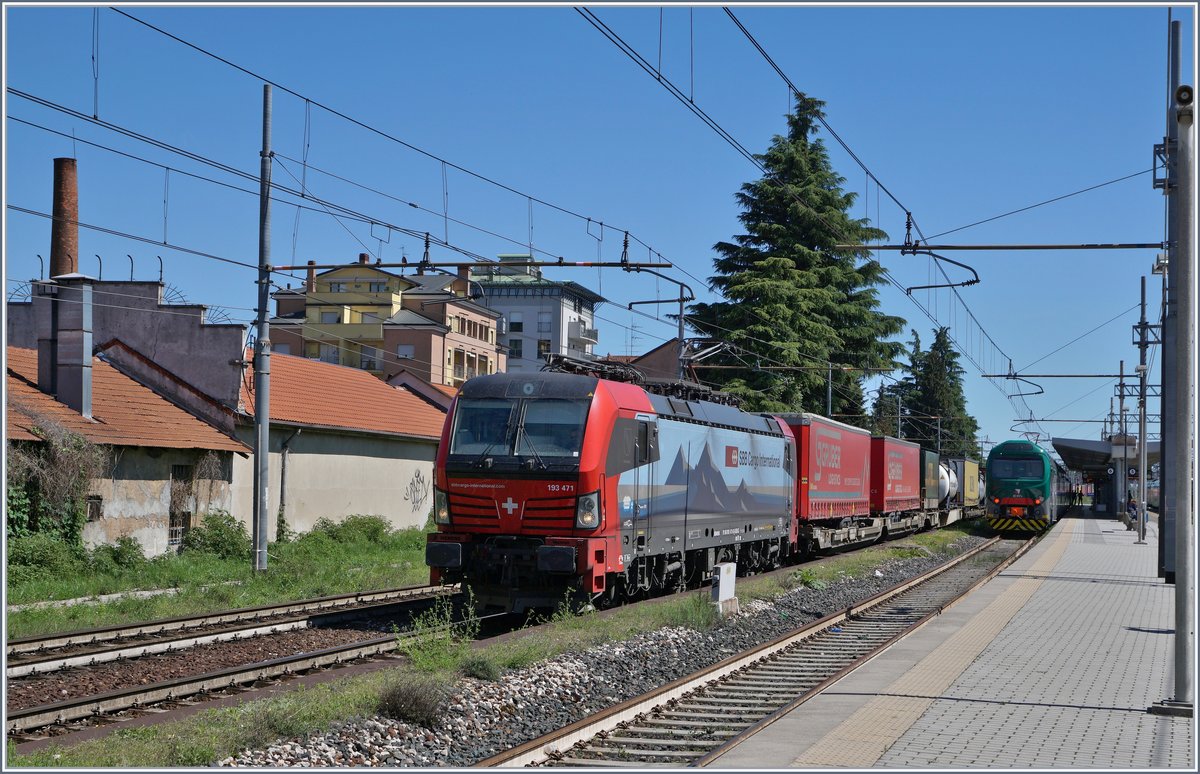 Die SBB International Re 475 (UIC 91 80 6193 471-0 SIEAG) in Gallarate.

27. April 2019