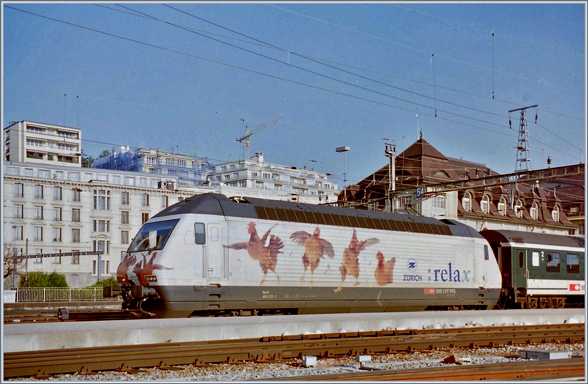 Die SBB Re 460 023-5  relax  in Lausanne im Frühjahr 1997.
(Analog Bild)