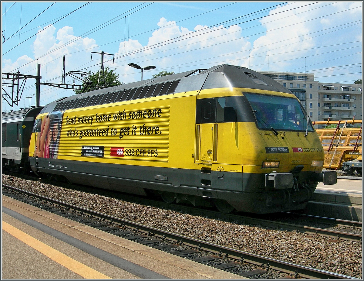 Die SBB Re 460 042-5 in Nyon.
25. Juli 2006