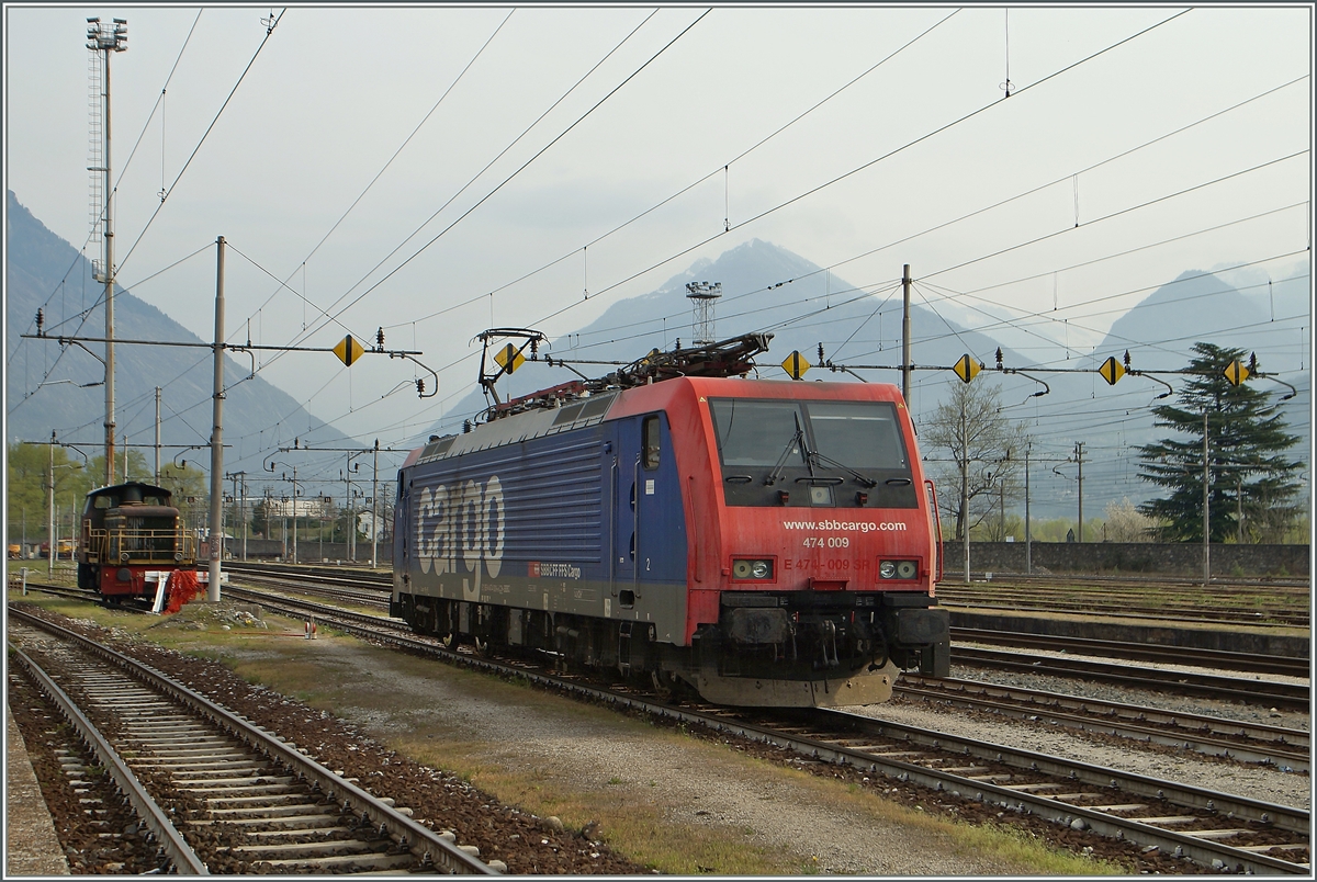 Die SBB Re 474 009 in Domodossola.
11. April 2015