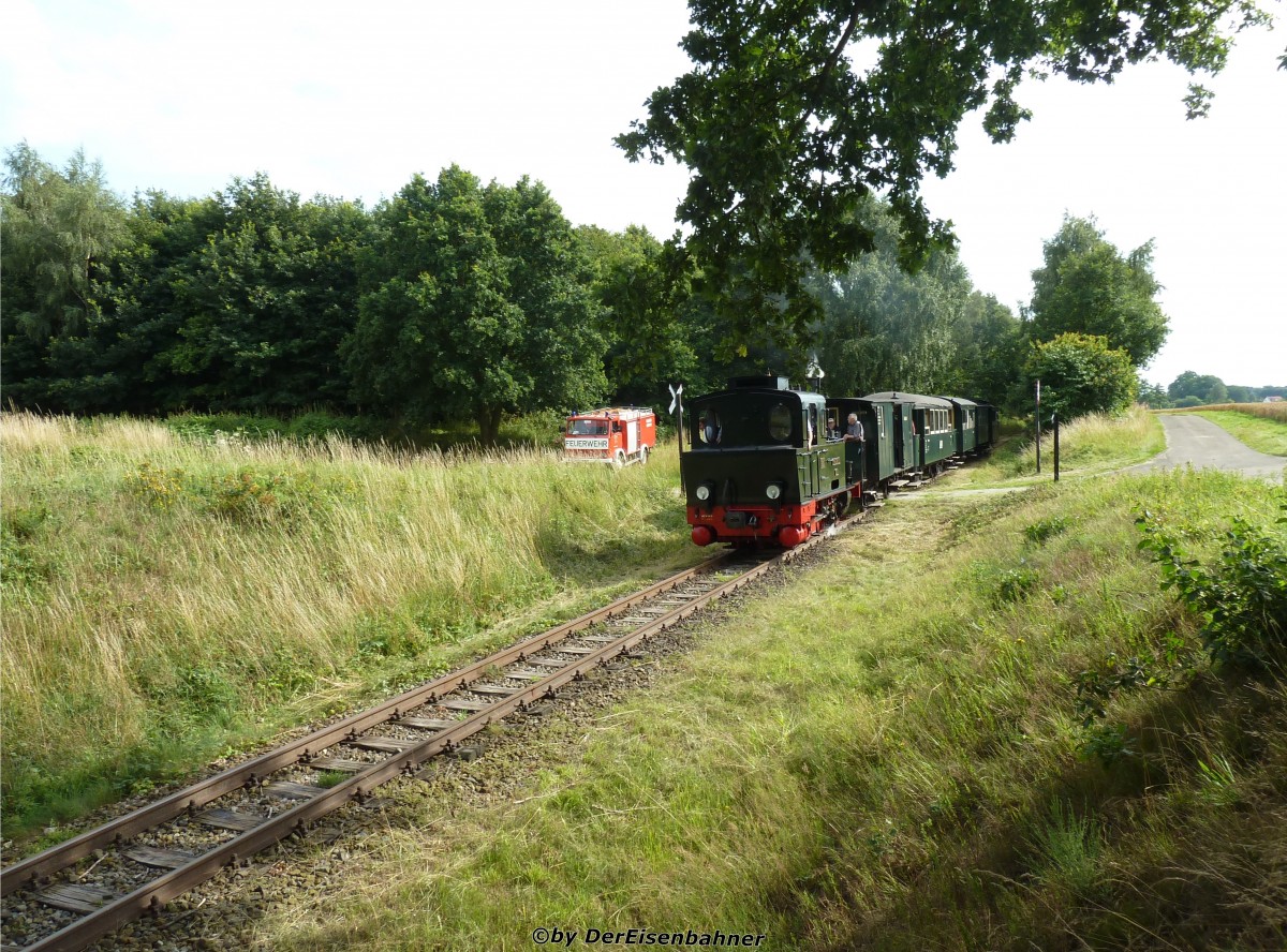 Die Spreewald kommt aus Asendorf zurück.
Hier zwischen Vilser Holz und Heiligenberg (am 01.08.2015)