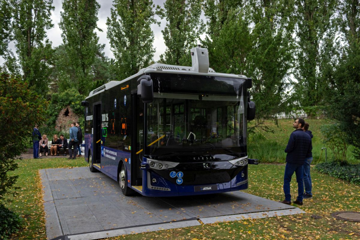 Die t�rkische Firma Karsan war mit einem elektrischen Bus auf der InnoTrans vertreten, der f�r autonomen Betrieb ausgelegt ist.