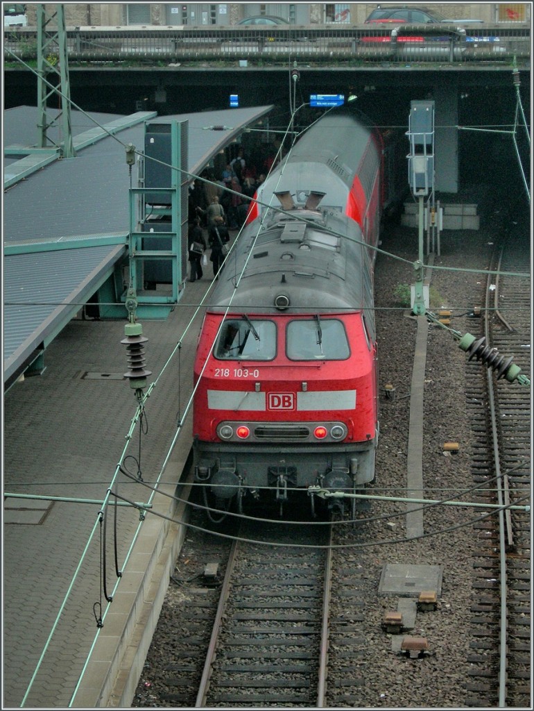 Die V 218 103-0 in Hamburg Hbf.
19. Sept. 2006